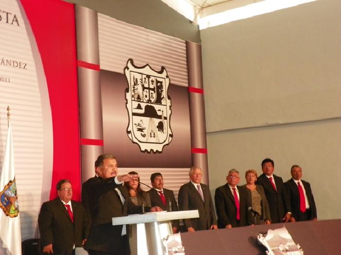 Ante la soberanÃ­a popular, rinde protesta como Presidente Municipal de Llera JosÃ© Pablo Valadez HernÃ¡ndez.