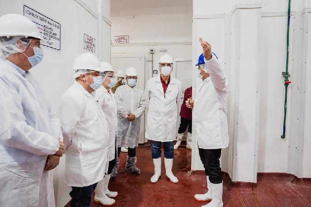 Constató gobernador modernización del rastro de la UAT